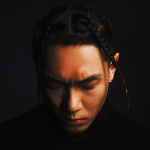 叶书记和白雪玲的爱情故事背景
